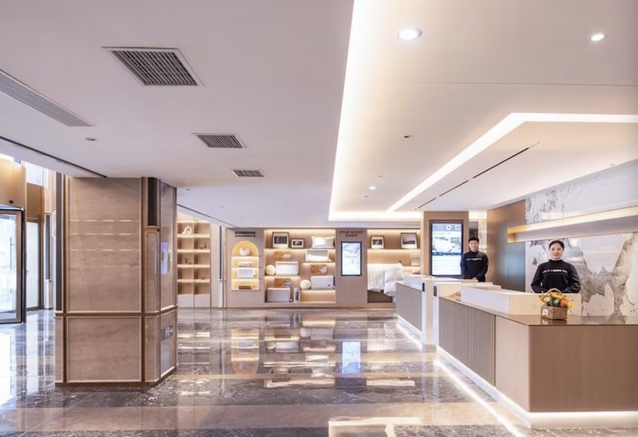 酒店自助无人前台哪个品牌好？2025 年口碑排名推荐