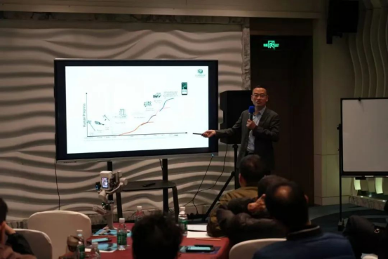酒店自助机办理入住流程有哪些步骤?从刷脸到取卡的全过程解析与核心价值 酒店自助机办理入住流程有哪些步骤?从刷脸到取卡的全过程解析与核心价值